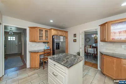 17 Morningside Circle, Little Falls Township, NJ 07424 - Photo 15