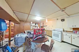 68 Congress St, Newark, NJ 07105 - Photo 41