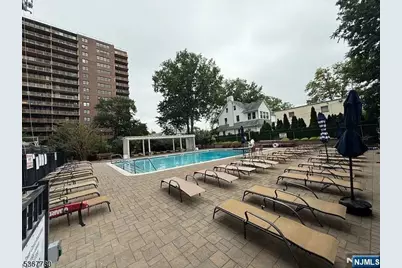 285 Aycrigg Avenue 20C #20C, Passaic, NJ 07055 - Photo 7