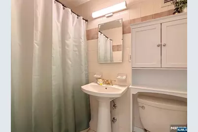 3 Horizon 816 #816, Fort Lee, NJ 07024 - Photo 9