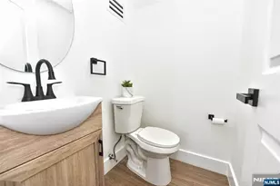 100 Chestnut St, Rochelle Park Township, NJ 07662 - Photo 13