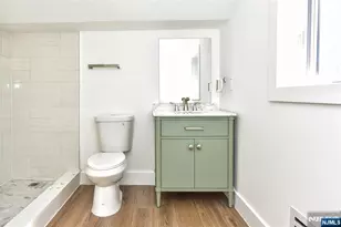100 Chestnut St, Rochelle Park Township, NJ 07662 - Photo 25