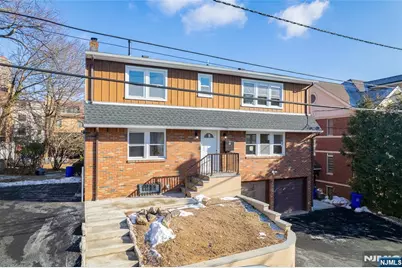 13 Casta Lane 2 #2, Edgewater, NJ 07020 - Photo 1