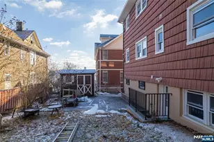 13 Casta Ln 2, Edgewater, NJ 07020 - Photo 15