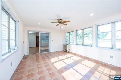 16 Lincoln Place, Waldwick, NJ 07463 - Photo 9
