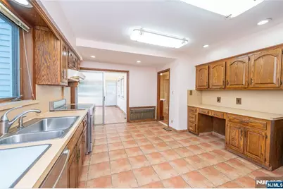 16 Lincoln Place, Waldwick, NJ 07463 - Photo 7