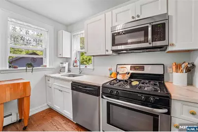 173 Myrtle Avenue, Allendale, NJ 07401 - Photo 13