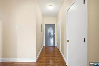 5 Pomona 2C #2C, Newark, NJ 07112 - Photo 19