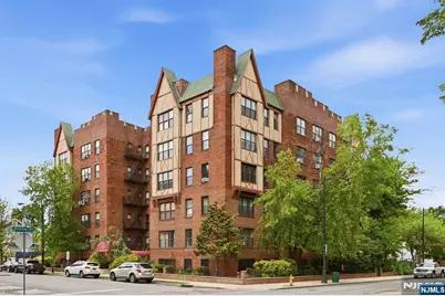5 Pomona 2C #2C, Newark, NJ 07112 - Photo 25