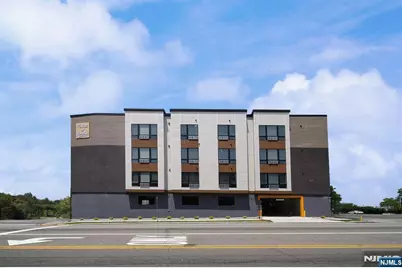 401 E Central Boulevard 2E #2E, Palisades Park, NJ 07650 - Photo 1