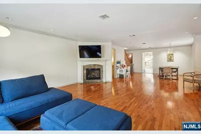 75 Myrtle Avenue 1 #1, Edgewater, NJ 07020 - Photo 5