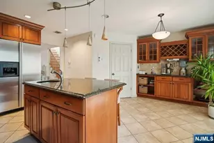 75 Myrtle Ave 1, Edgewater, NJ 07020 - Photo 11