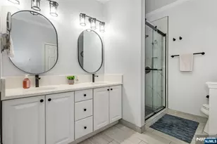 28 George Russell Way 14, Clifton, NJ 07013 - Photo 15