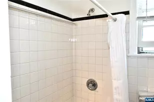 5-65 Elmwood Terrace 35, Elmwood Park, NJ 07407 - Photo 19