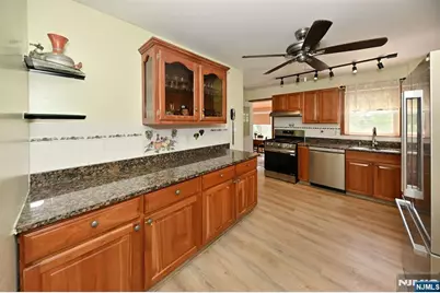 332 Golf Avenue, Maywood, NJ 07607 - Photo 7