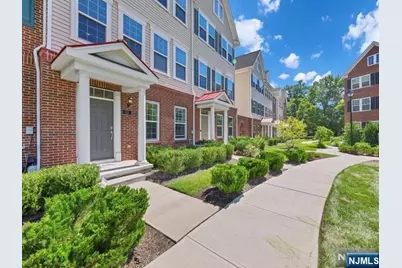 12 Litchfield Lane, Fair Lawn, NJ 07410 - Photo 5