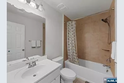12 Litchfield Lane, Fair Lawn, NJ 07410 - Photo 23