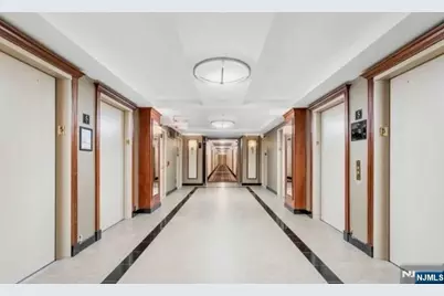 2000 Linwood Avenue 15 H #15 H, Fort Lee, NJ 07024 - Photo 37