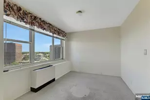 2000 Linwood Ave 15 H, Fort Lee, NJ 07024 - Photo 21