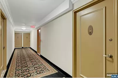 2000 Linwood Avenue 15 H #15 H, Fort Lee, NJ 07024 - Photo 35