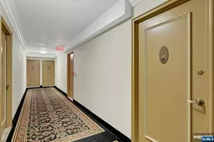2000 Linwood Ave 15 H, Fort Lee, NJ 07024 - Photo 35