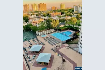2000 Linwood Avenue 15 H #15 H, Fort Lee, NJ 07024 - Photo 39