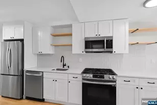 208 Page Ave, Lyndhurst Township, NJ 07071 - Photo 5