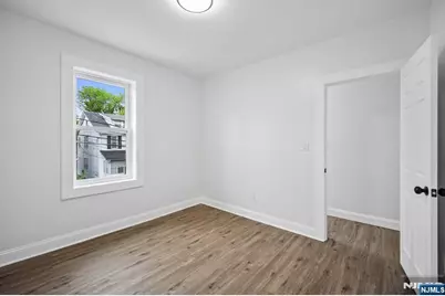 18 Hilton Avenue, Maplewood, NJ 07040 - Photo 15