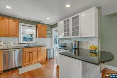48 Harrison Avenue, Waldwick, NJ 07463 - Photo 7