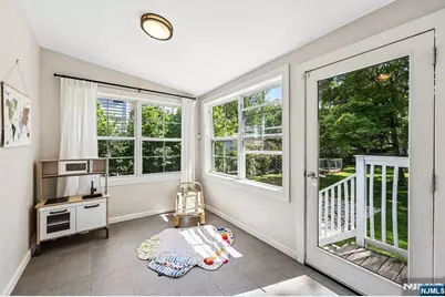 163 Poplar Avenue, Hackensack, NJ 07601 - Photo 23