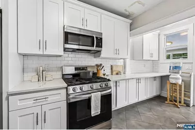 163 Poplar Avenue, Hackensack, NJ 07601 - Photo 17
