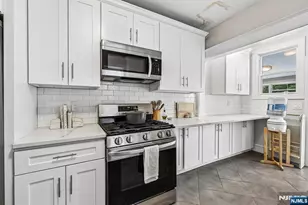 163 Poplar Ave, Hackensack, NJ 07601 - Photo 17