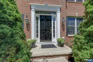 81 Lafayette Cir, Totowa, NJ 07512 - Photo 3
