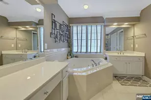 81 Lafayette Cir, Totowa, NJ 07512 - Photo 25