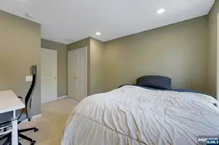 81 Lafayette Cir, Totowa, NJ 07512 - Photo 25