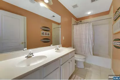 81 Lafayette Circle, Totowa, NJ 07512 - Photo 35