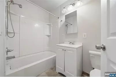 35 Columbia Avenue, Passaic, NJ 07055 - Photo 7