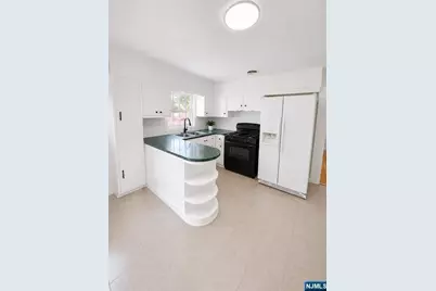 292 Florida Avenue, Paterson, NJ 07503 - Photo 7