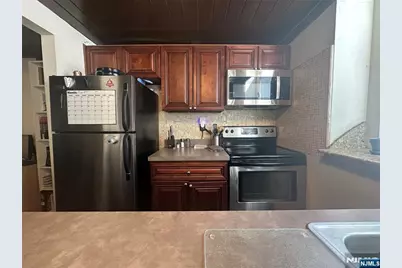 464 Central Avenue B9 #B9, Jersey City, NJ 07307 - Photo 5