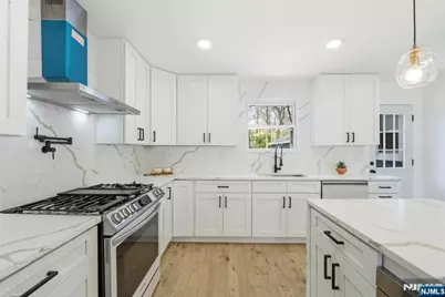 59 Erie Avenue, Midland Park, NJ 07432 - Photo 7
