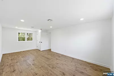 59 Erie Avenue, Midland Park, NJ 07432 - Photo 21