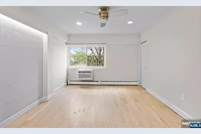 333 Grand Avenue 1I #1I, Palisades Park, NJ 07650 - Photo 5