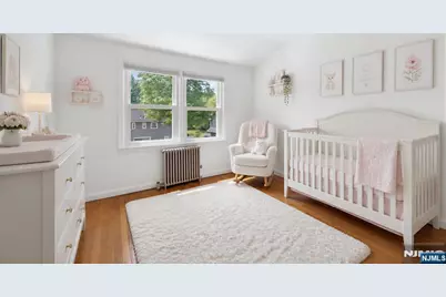 28 Livingston Place, Teaneck Township, NJ 07666 - Photo 15