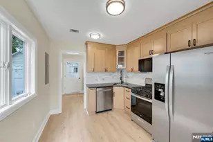 38 Lakeview Ave, Ringwood, NJ 07456 - Photo 9