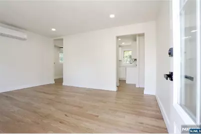 20 Dojean Court, Bergenfield, NJ 07621 - Photo 5
