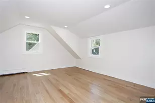20 Dojean Ct, Bergenfield, NJ 07621 - Photo 25
