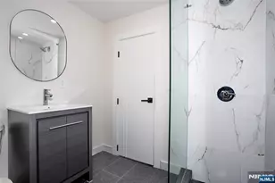 20 Dojean Ct, Bergenfield, NJ 07621 - Photo 31