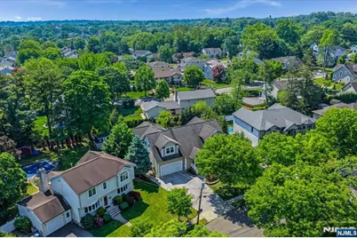 254 Hoppers Lane, Paramus, NJ 07652 - Photo 37