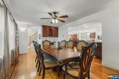 254 Hoppers Lane, Paramus, NJ 07652 - Photo 7