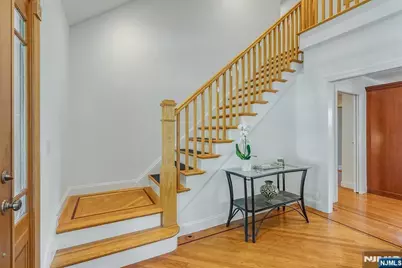 254 Hoppers Lane, Paramus, NJ 07652 - Photo 5